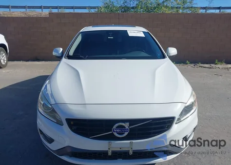 2017 Volvo S60 T5 Dynamic из США, поврежденный, VIN YV126MFL7H2432658